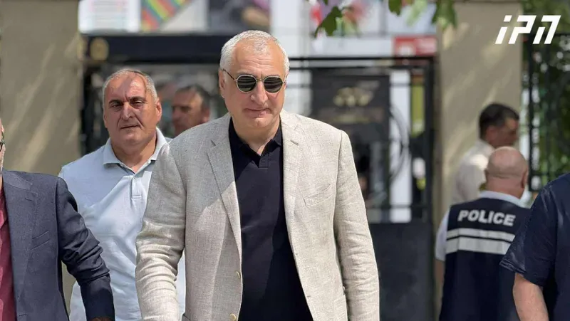 "არ მივცემთ ბიძინა ივანიშვილს იმის შანსს, რომ მე ციხეში შევიდე" - მამუკა ხაზარაძე