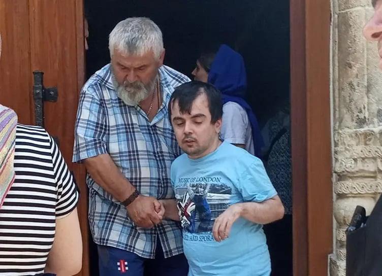 "ისევ ვითხოვ დახმარებას... მედიკამენტური მკურნალობის მესამე კურსიც უნდა ჩატარდეს" - მამა შვილის გადასარჩენად დახმარებას ითხოვს