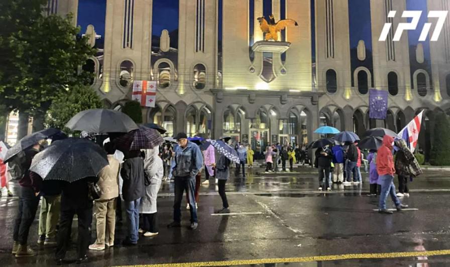 რუსთაველის გამზირზე საპროტესტო აქცია მიმდინარეოს