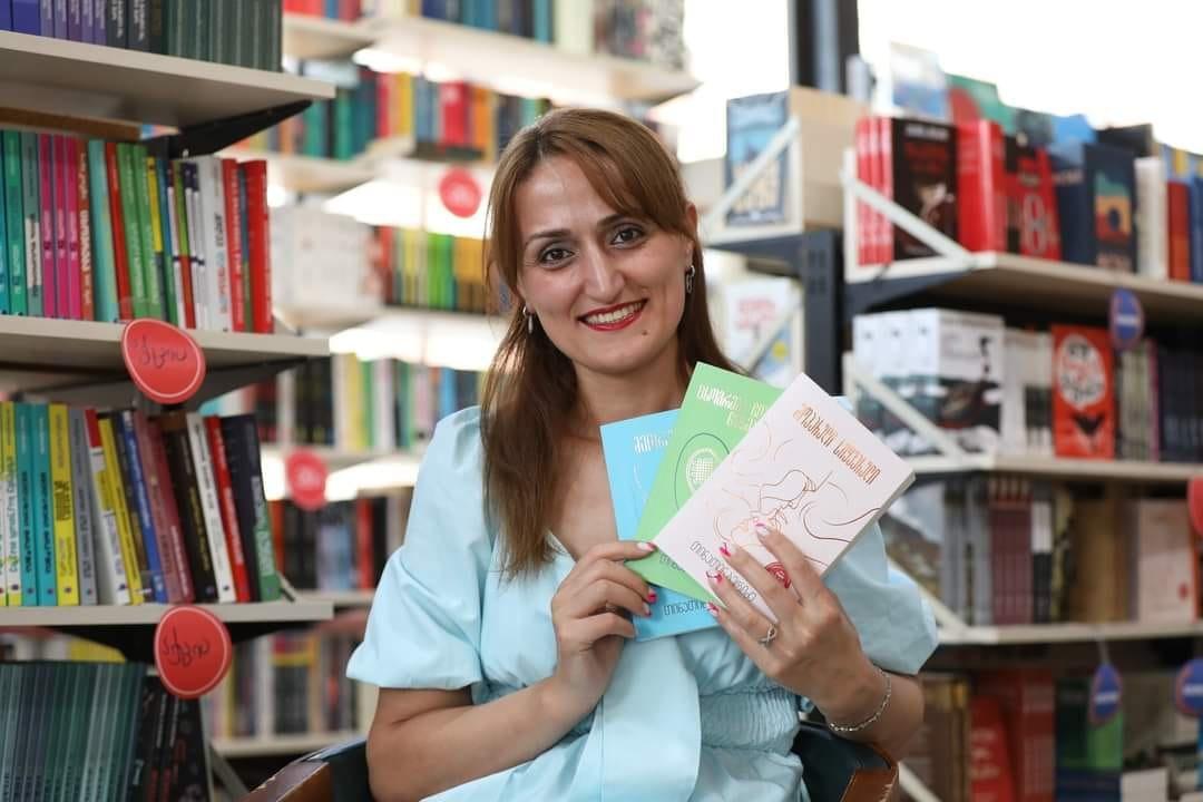 დაუსვი შეკითხვა  ბესტსელერის ავტორს, თინათინ ბერიძეს