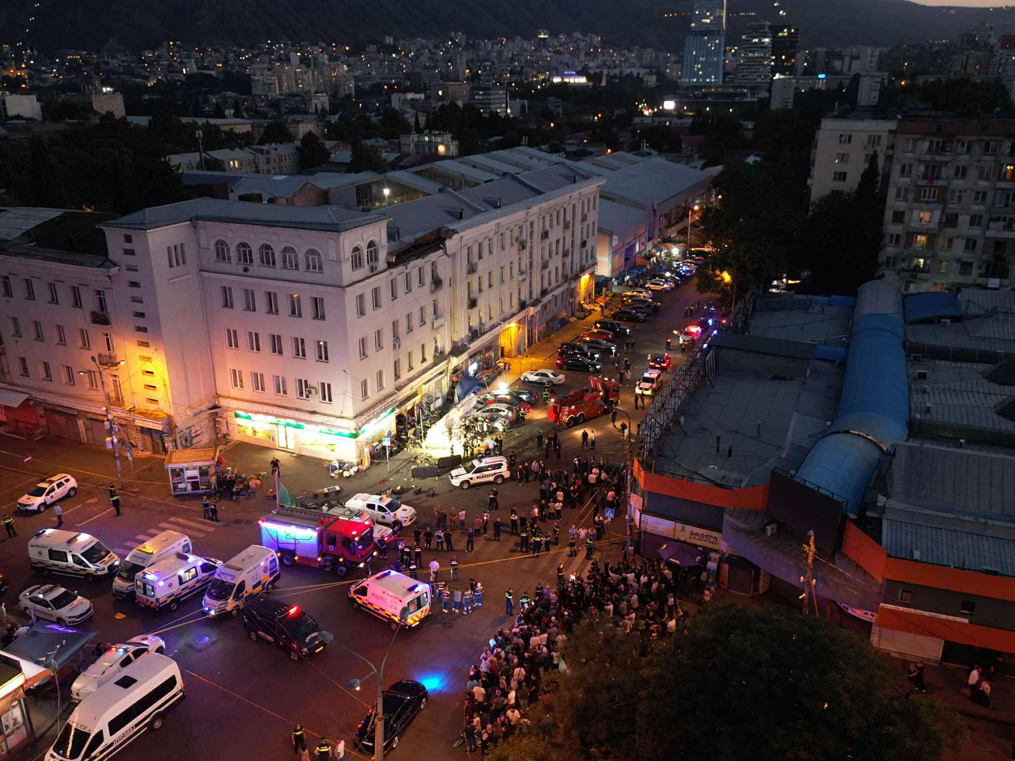 სადგურის მოედანზე ნანგრევებში კიდევ ერთი ადამიანის ცხედარი იპოვეს