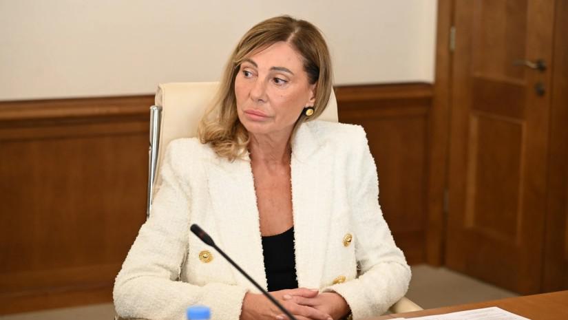 "ჟუვაჩკას“ კი არ ვღეჭავდი, ანესთეზია მქონდა, კბილებს ვიკეთებ და..." - რას პასუხობს პარლამენტარი ეკა ჭიჭინაძე კრიტიკოსებს?