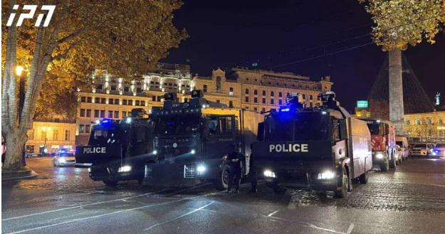 "ჭავლის მანქანების ავზების ქიმიური ექსპერტიზა ბევრ კითხვას გასცემს პასუხს" - რას წარმოადგენს "კამიტი", რომელიც BBC-ის ვარაუდით, შესაძლოა საქართველოში აქციების დასაშლელად გამოიყენეს?