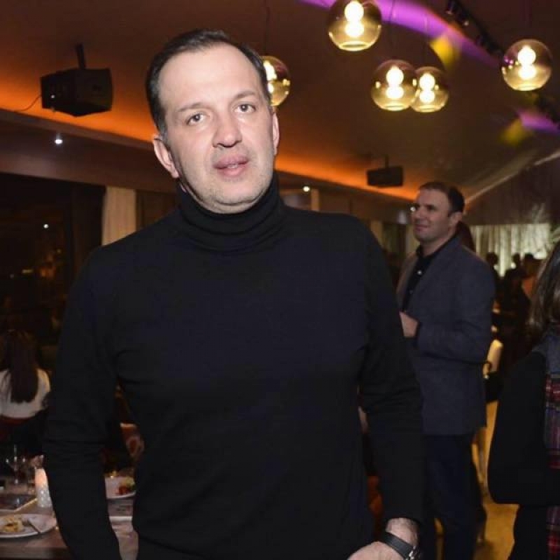 "არავინ არავის გამო არ გადმომხტარა..." - რას წერს კახა მამულაშვილი შორენა ბეგაშვილის ქალიშვილზე