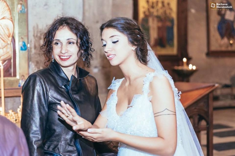 "ნუცაც მათსავით რომ არ გავაბრაზო, ხომ იფიქრებს,ჯერ არ გამათანაბრა თავის ორ ჩიტირეკია შვილთანო?" - როგორ მიულოცა ნათია ფანჯიკიძემ რძალს დაბადების დღე