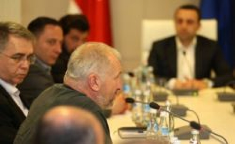 ერთი ვეფხვისა და ერთი ზოლიანი აფთრის ადგილსამყოფელი უცნობი რჩება