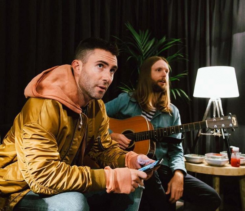 Maroon 5-ის წევრები "მრავალჟამიერით" აღფრთოვანდნენ - რა ვიდეოს ავრცელებს ჯგუფი ბათუმიდან