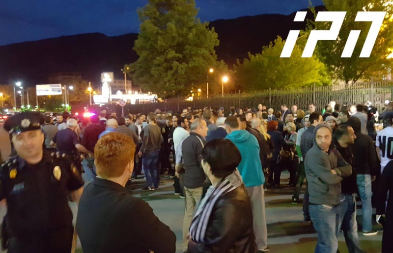 რა ხდება ამ წუთებში შსს-სთან, სადაც კორცხელის ინციდენტის მონაწილე სპორტსმენები მივიდნენ