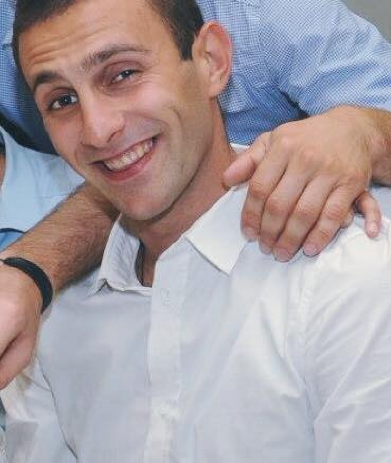 "ესროლეს, იმიტომ, რომ უყვარდა! ესროლეს ეზოში, სადაც გავიზარდეთ..." - კანდელაკზე მოკლული ბიჭის მეგობრის ემოციური პოსტი