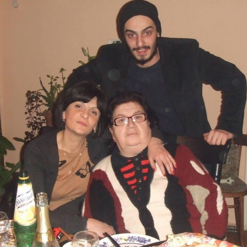 "წარმატების ზენიტში მყოფს, რუსთაველის თეატრის მაყურებელი კარგად იცნობდა" - რას იხსენებს სტალინის შვილიშვილის პედაგოგი