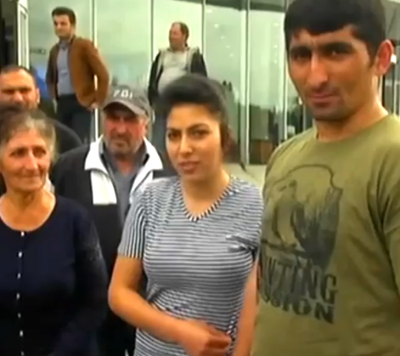 მარნეულში მოტაცებული მე-12 კლასელი: "ბედნიერი ვარ, სიყვარულით გავთხოვდი"