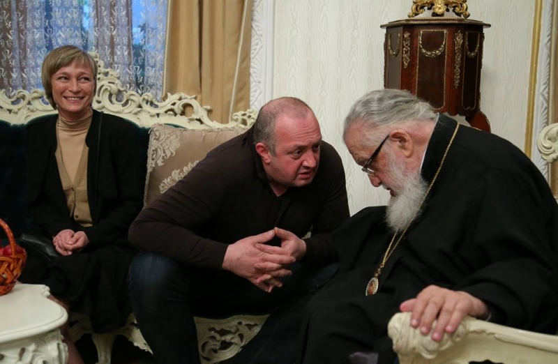 სააღდგომო ტრაპეზი საპატრიარქოში: პრეზიდენტი, პრემიერი და მთავრობა სტუმრად პატრიარქთან