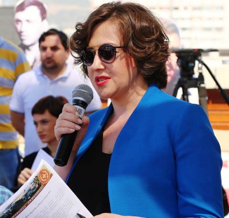 "ეთერში შესვლამდე 20 წუთით ადრე შემატყობინეს, რომ მამა გარდაიცვალა..." - ემა ტუხიაშვილის ემოციურად ყველაზე მძიმე "360 გრადუსი"