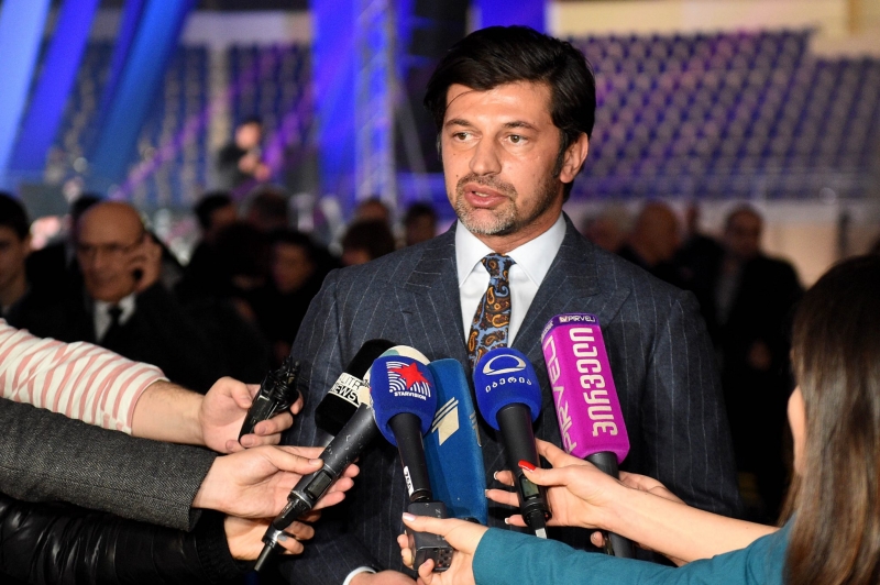 "შეხვედრებზე ვიყავით მე, ბერა ივანიშვილი, მარჯვნიდან მერაბ სეფაშვილი, მარცხნიდან ნუცა ბუზალაძე" - კახა კალაძე