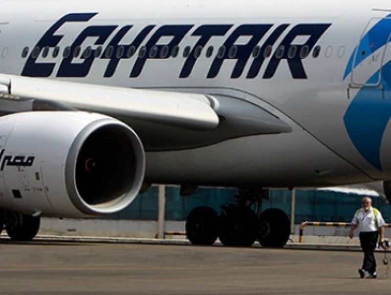ხმელთაშუა ზღვაში EgyptAir-ის სამგზავრო ლაინერის ფრაგმენტები და მგზავრთა პირადი ნივთები აღმოაჩინეს