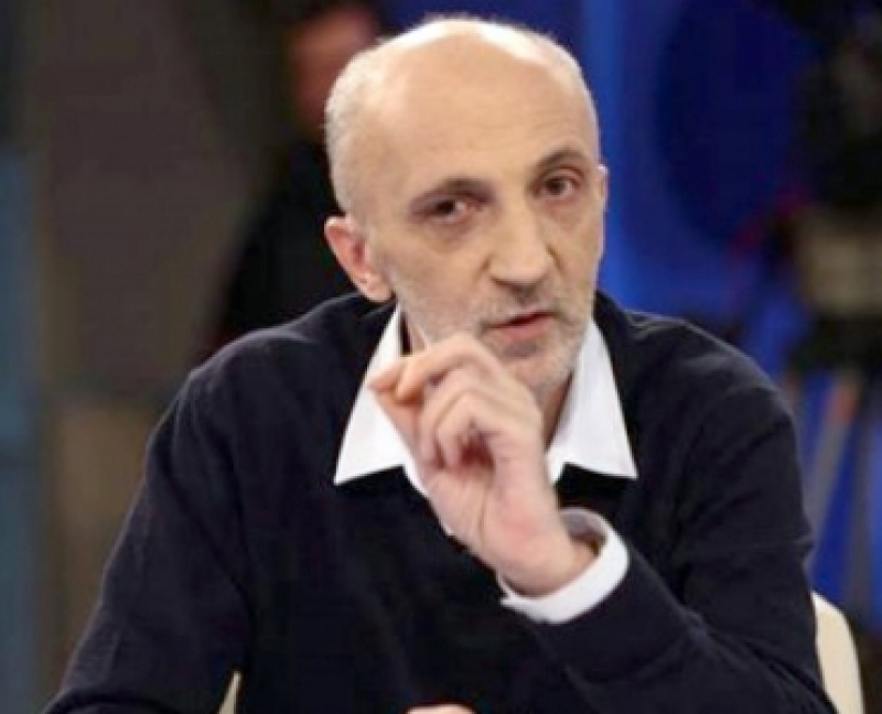 გია ხუხაშვილი - ვფიქრობ, „ნაციონალებს“ ესმით, რომ მიხეილ სააკაშვილის, როგორც ლიდერის შენარჩუნება, მიუხედავად მისი სიგიჟეებისა, აუცილებელია
