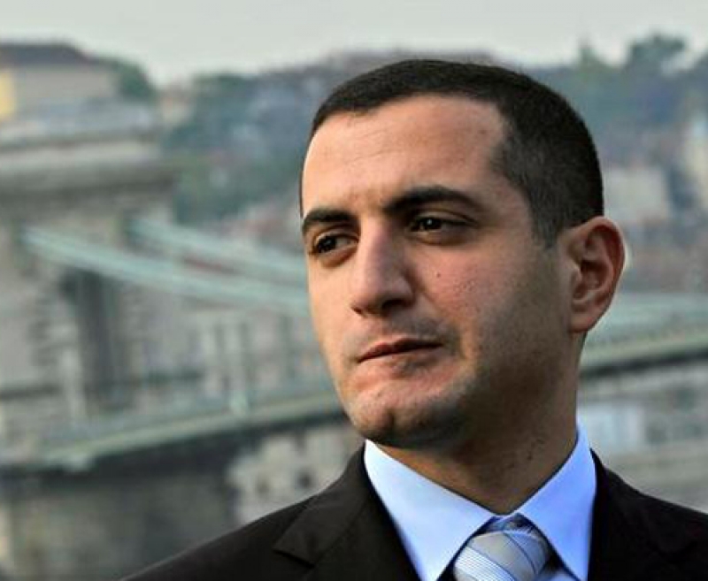 "კეზერაშვილი დაემუქრა­, თუ ბიზნესს სხვადასხვა კომპანიის სახელზე­ არ გააფორმებდა, სისხლის გუბეებს დააყენებდა"
