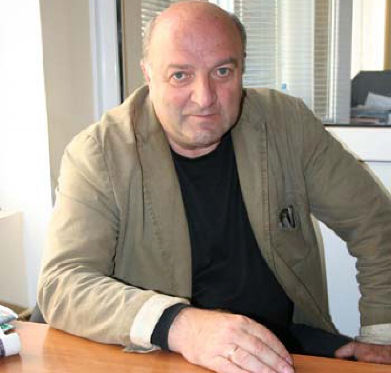 თემურ ჭკუასელი: "გაცილებით უკეთესად ვწერ, ვიდრე ვმღერი"