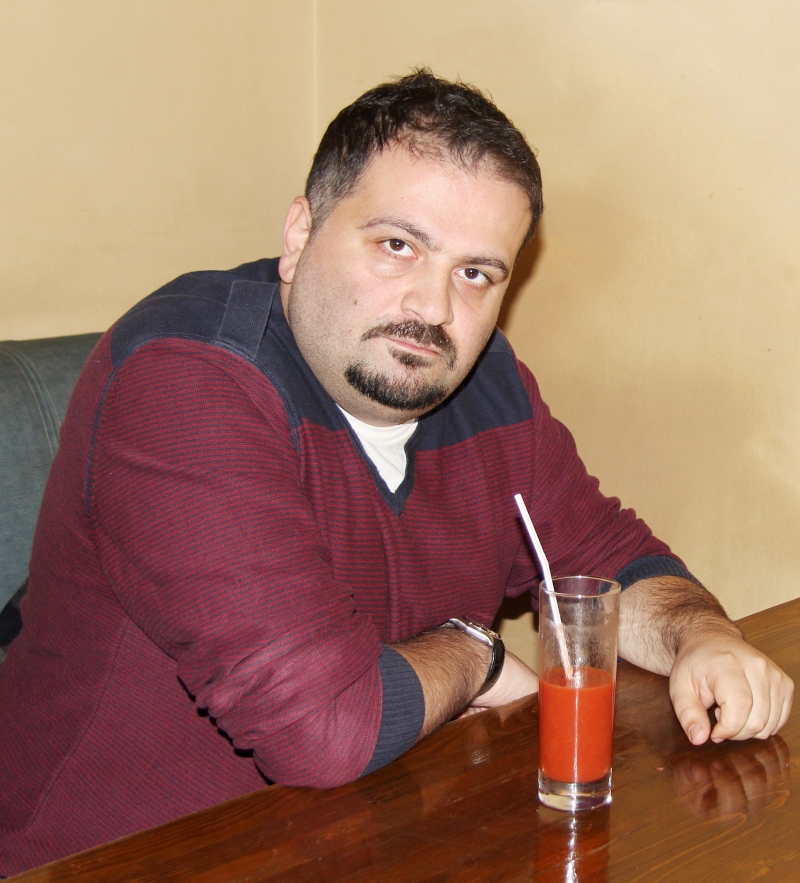 "ხელისუფლება თავს ისულელებს და ყრუ კედლის მიღმა იმალება" - გიგა ნასარიძე
