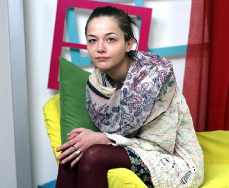 ვინ დაალურჯა ''ფსიქოპატთა თამაშების'' მსახიობი ანი ბებია