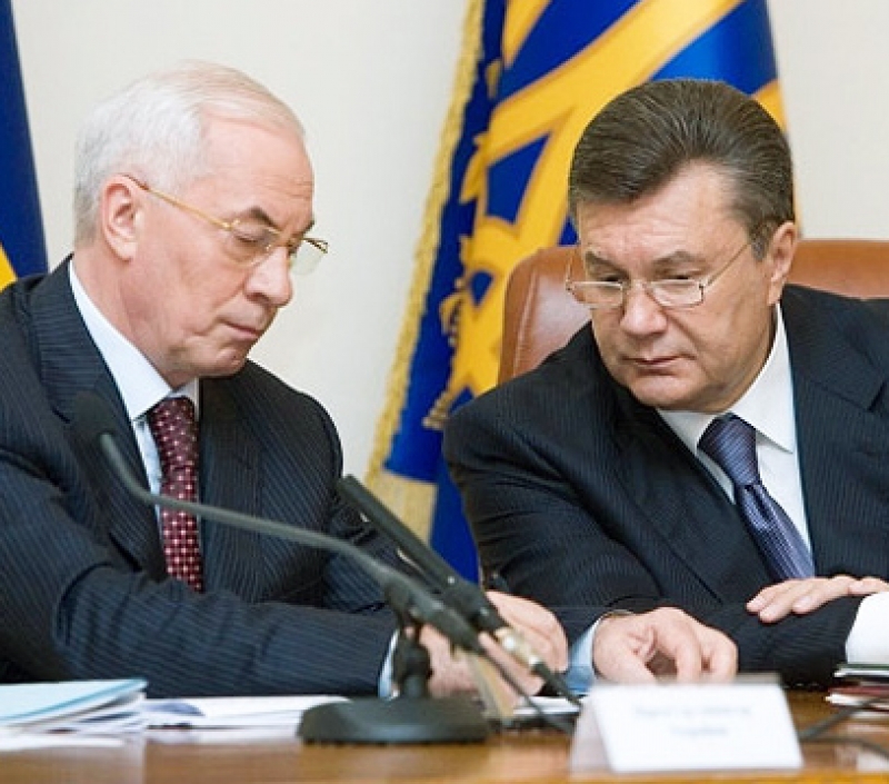 ვიქტორ იანუკოვიჩმა პრემიერის და მინისტრთა კაბინეტის გადადგომის განკარგულებას ხელი მოაწერა 