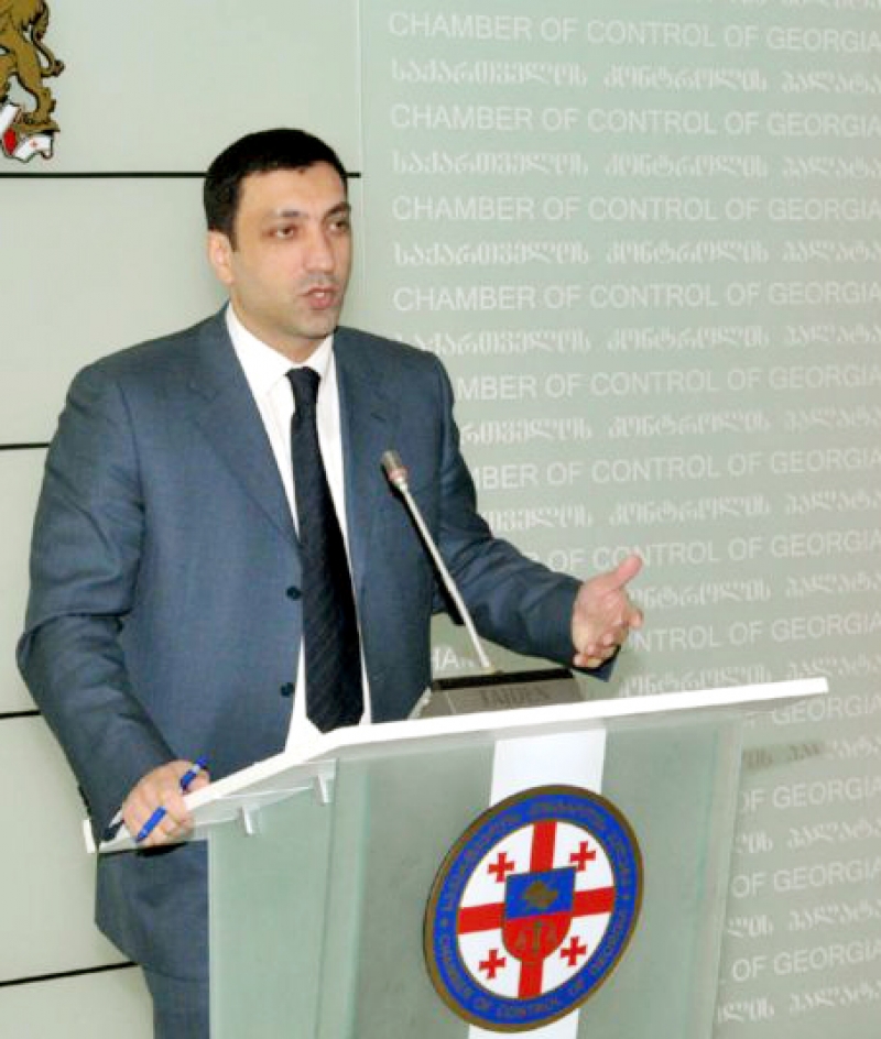 "ნაციონალური მოძრაობა" საპარლამენტო საქმიანობას წყვეტს 