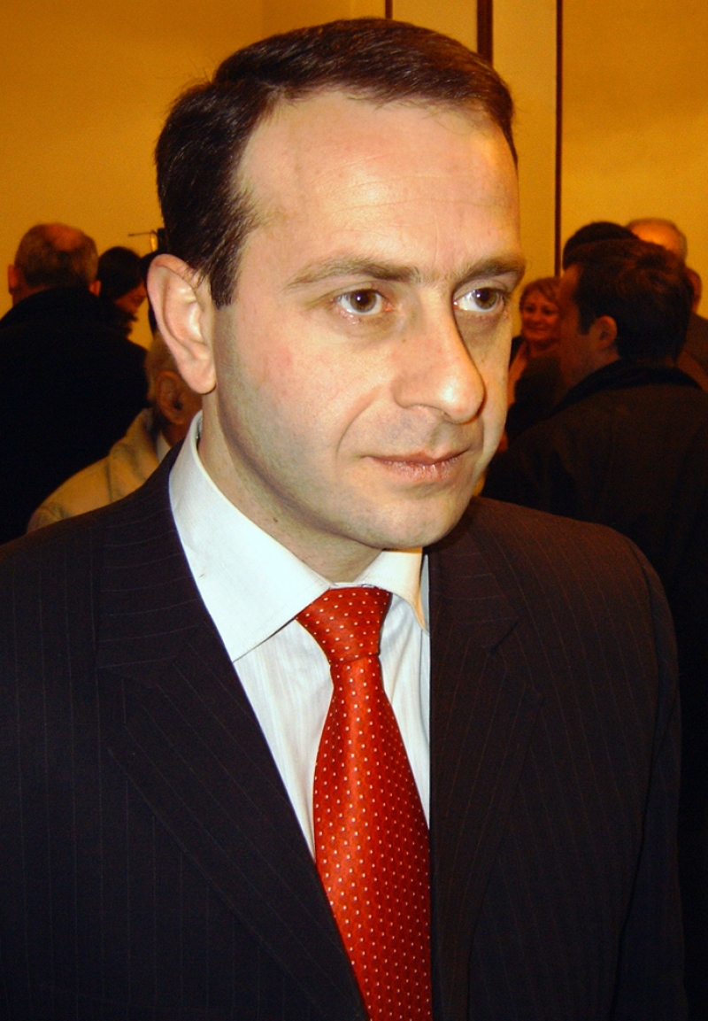 როდის მუშაობდა გიორგი გუგავა ჩაის ფაბრიკაში
