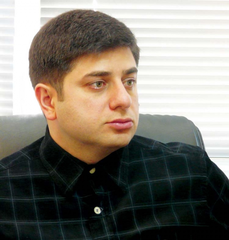 ზაქარია ქუცნაშვილი უმცირესობისგან სულ მცირე 20 პარლამენტარის გამიჯვნას ელოდება 