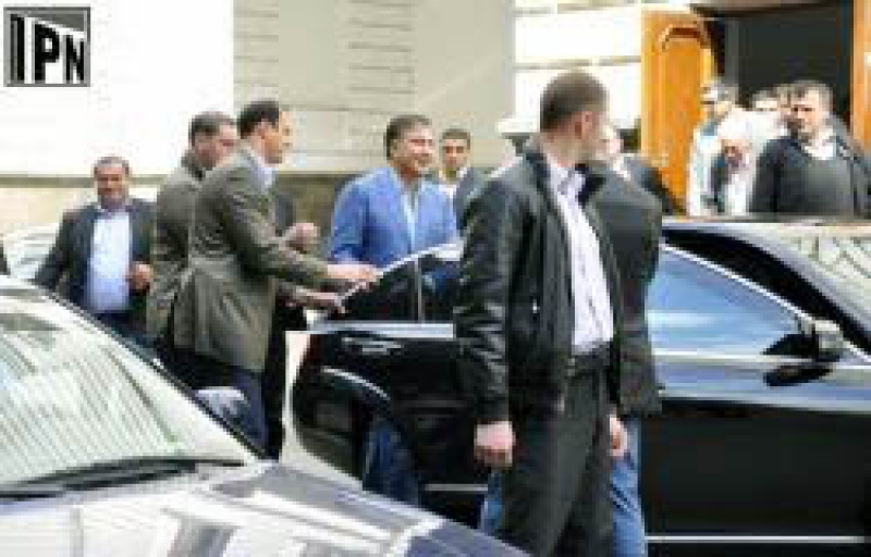 მიხეილ სააკაშვილის დაცვის წევრებსა და მელორ ვაჩნაძის მხარდამჭერებს შორის დაპირისპირება მოხდა 