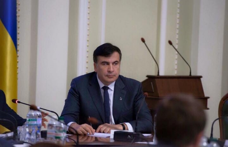 "დიდი წარმოდგენა გაქვთ საკუთარ თავზე! მე გიჩვენებთ კარგ გაკვეთილს!" - სააკაშვილი უშიშროების წარმომადგენელს