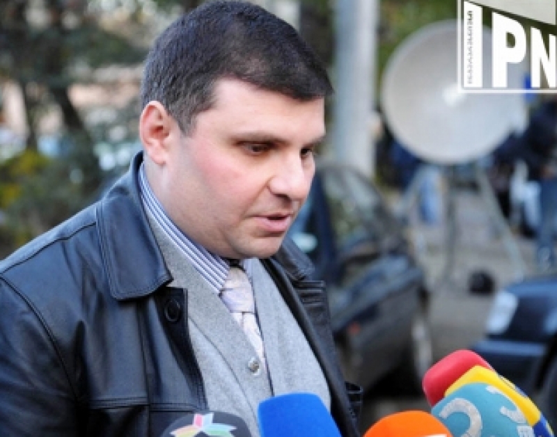 ადვოკატი - დასკვნის მიხედვით, თათუხაშვილის გვამზე დაზიანებები მკვრივი და ბლაგვი საგნის არაერთჯერადი მოქმედებითაა გამოწვეული 