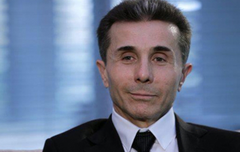  "ნახევარ საქართველოს უკანალებიდან ხელკეტები ამ კაცმა გამოუღო" - ხაინდრავა ივანიშვილზე