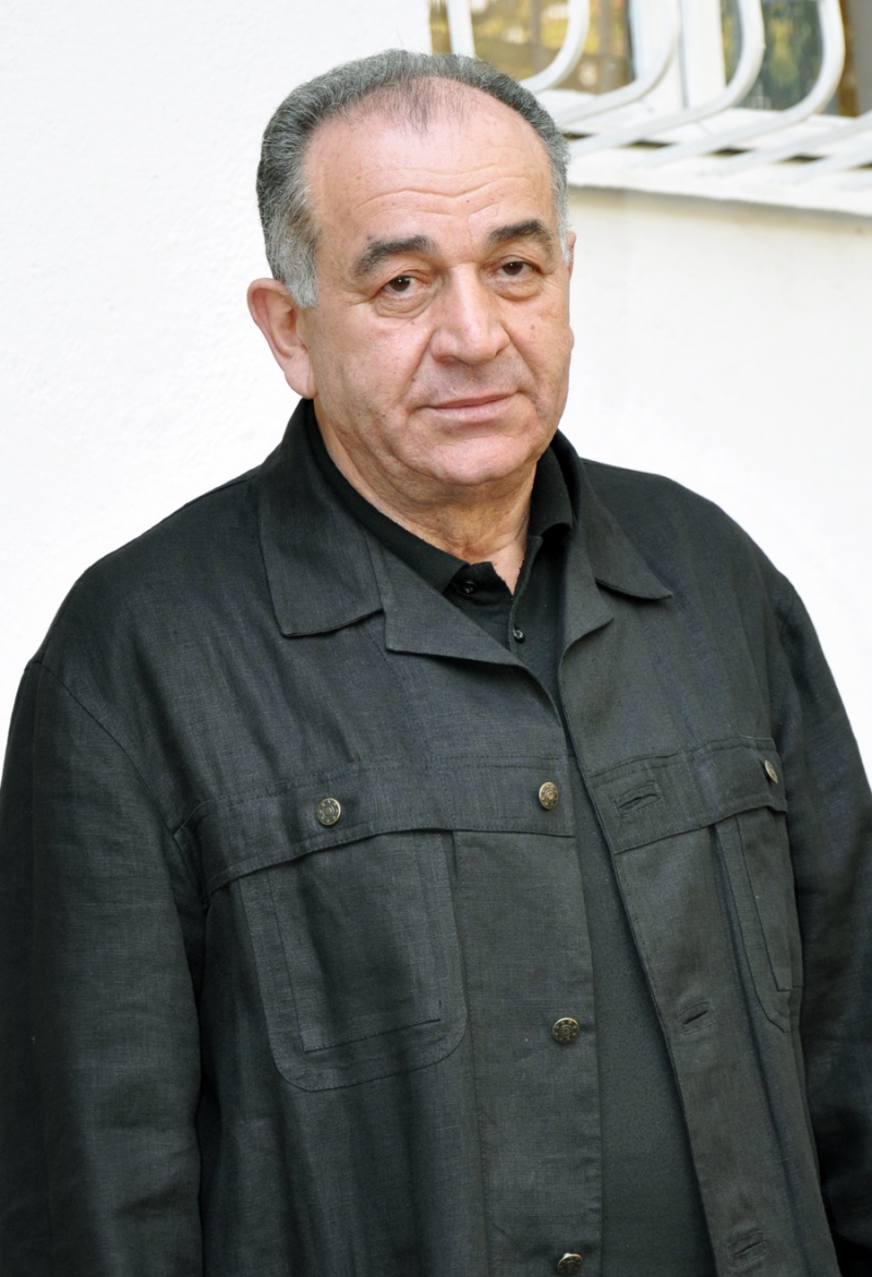 თავის აფეთქება თუ მკვლელობა შვილის დანაღმულ საფლავზე - ვაზაგაშვილის გარდაცვალების ვერსიები
