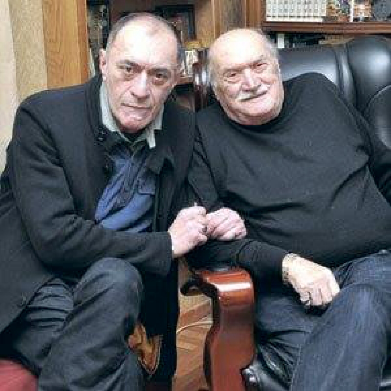 ჯანსუღ და მამუკა ჩარკვიანებს ვარსკვლავს გაუხსნიან