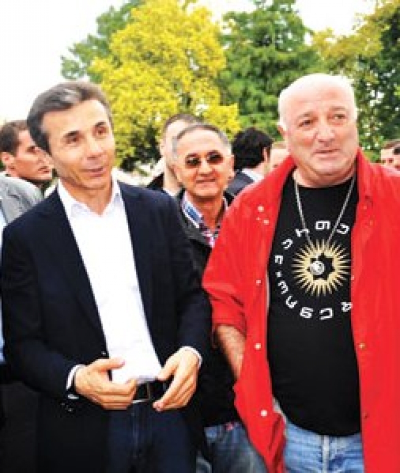 "ეკამ ხილი მოინდომა, ბიძინას ჯიბეში ფული არ ჰქონდა და მე ვუყიდე..." - თემურ ჭკუასელი ივანიშვილთან 20-წლიან მეგობრობაზე