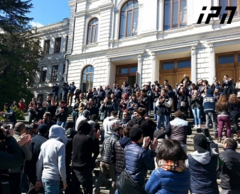 თსუ-ის თვითმმართველობა პირველი კორპუსის პიკეტირებას წყვეტს და მეორე კორპუსში ინაცვლებს