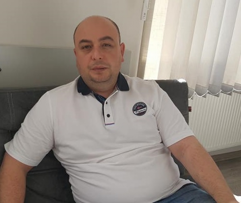 ლაშა თორდია თავდასხმის მომენტს იხსენებს - "ფარცხალაძემ აგრესიული ტონით მითხრა, რატომ ვაგროვებდი მასზე კომპრომატებს და ხელი დამარტყა"