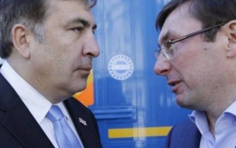 იური ლუცენკო - "კოლოსალური წნეხის ქვეშ ვიმყოფები..."