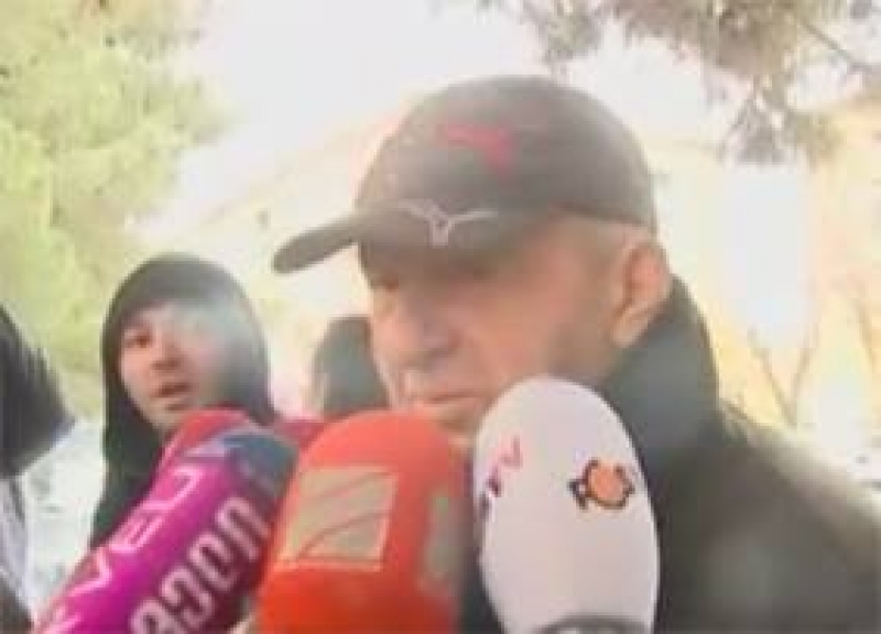 ერთ-ერთი ადგილობრივი - ბინაში, სადაც სპეცოპერაცია მიმდინარეობს, ჩეჩენი ოჯახი ცხოვრობს