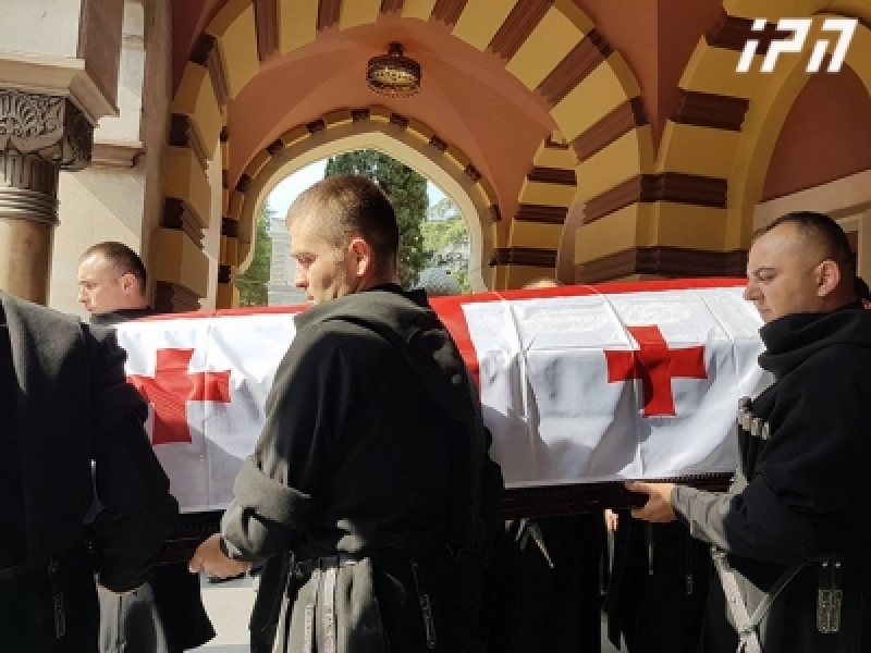 ზურაბ სოტკილავა ოპერისა და ბალეტის სახელმწიფო თეატრიდან ტაშით გააცილეს