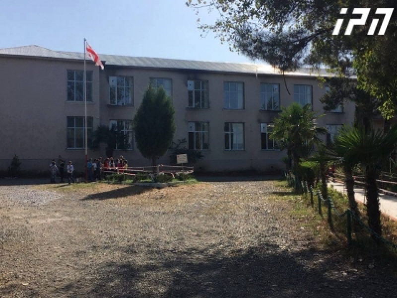  კახეთის სკოლაში ჰიჯაბით არ შეშვების გამო მოსწავლის მშობლები დირექტორს უჩივიან
