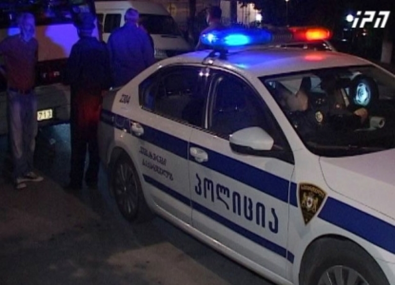 რუსთავში ერთმანეთს ოთხი ავტომანქანა შეეჯახა, ერთ-ერთი კი ქვეითად მოსიარულეს დაეჯახა