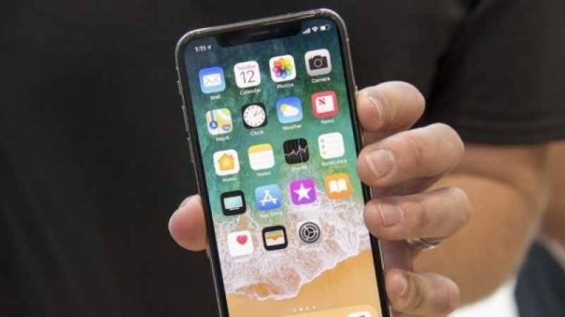 iPhone10 პირველი მყიდველებისთვის 9 999 ლარი ეღირება