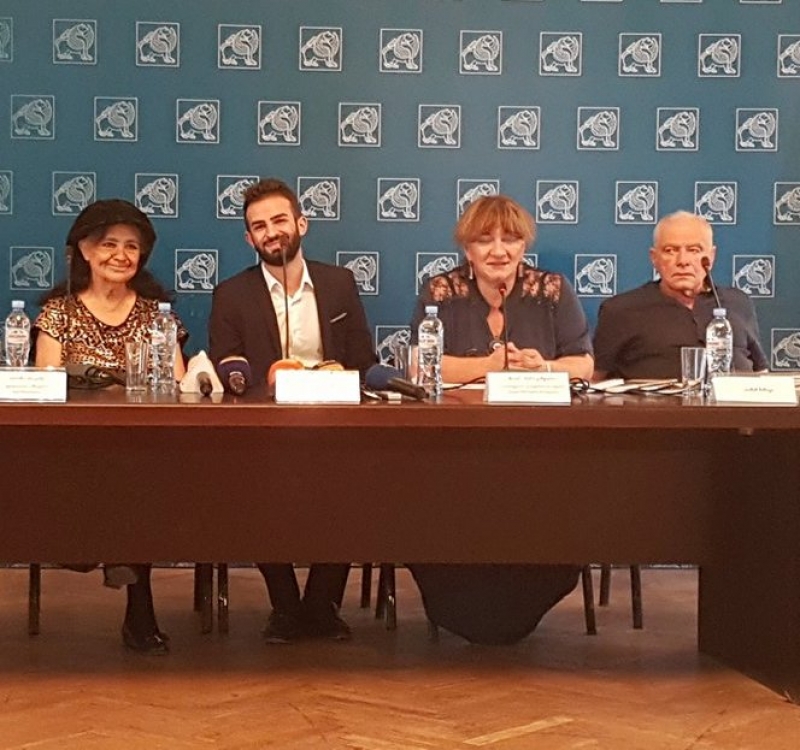 ლიანა ისაკაძის კონცერტის დროს, მისი მეუღლე თამაზ ჩაჩავა მოულოდნელად გარდაიცვალა